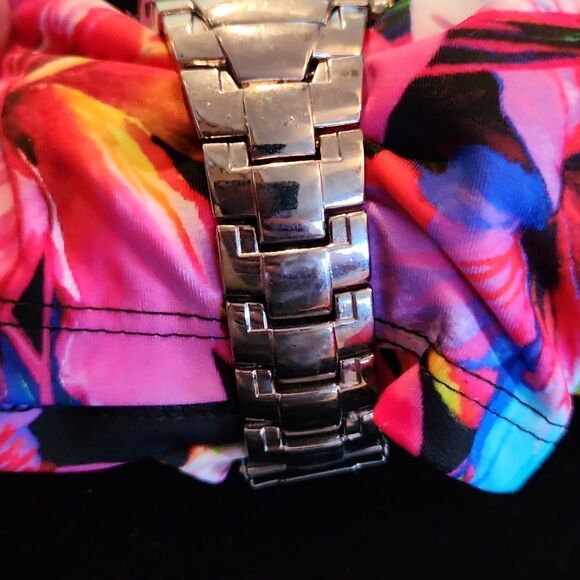 Los Angeles Chargers Water Resistant Watch - Picture 2 of 6